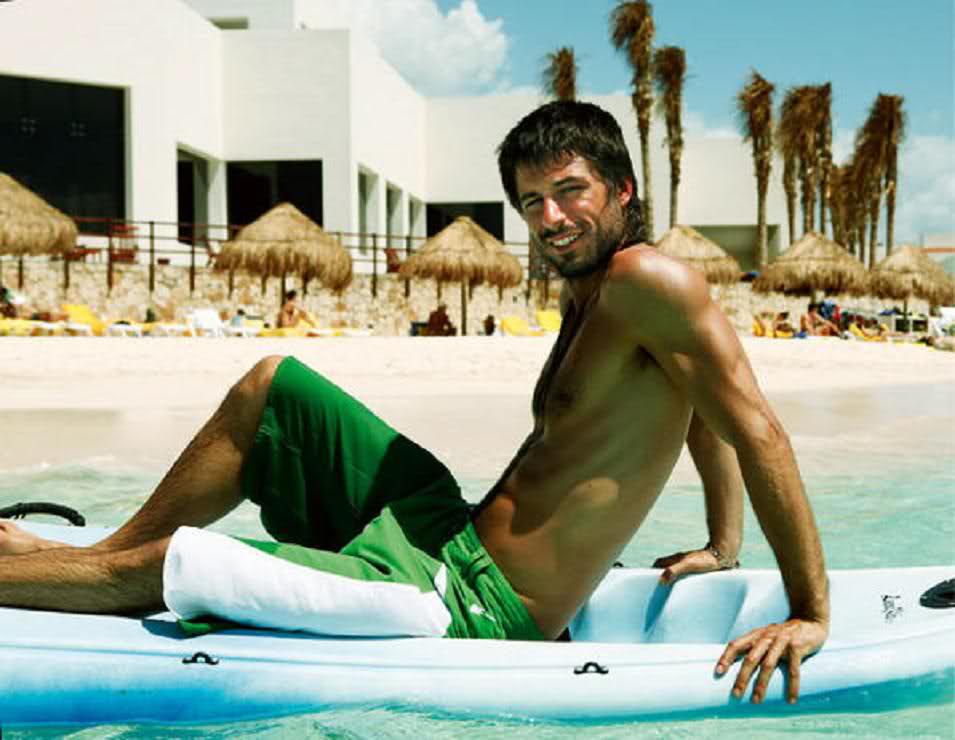 ¿Has visto a Hugo Silva en #MdT10? No te pierdas sus mejores fotos en la web: mizona.tv/n/10Ihm