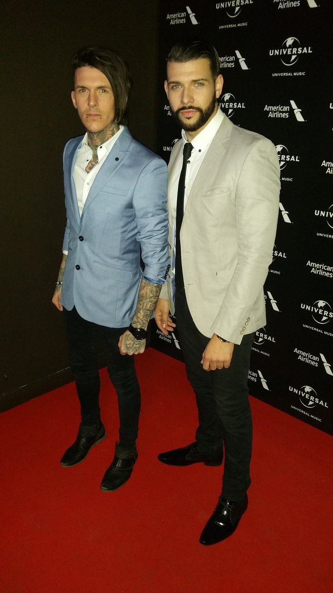 JayTAT2's tweet photo. Universal records event #TattooFixers @sketchreppinink https://t.co/n09cucnZ20