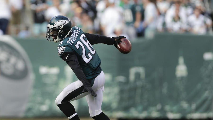 MadeForPhilly's tweet photo. RT if you want to see Walter Thurmond back with the Eagles in 2016 https://t.co/e5XRvH0Krh