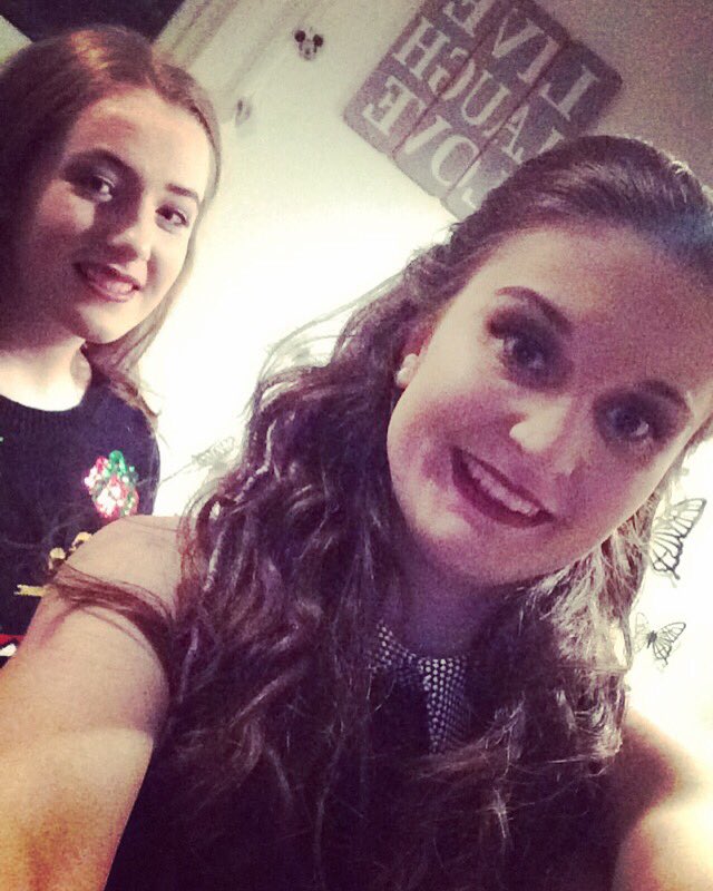 EveM456's tweet photo. Love my bestfriend 💗💗@xkayleigh_annex https://t.co/Lj4tEUxsUZ