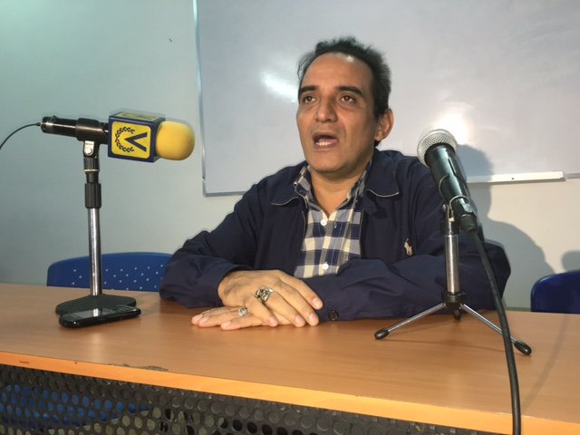 jorgeantonio48's tweet photo. Progreso Social: “Nicolás Maduro nos conduce hacia una quiebra definitiva de la economía” https://t.co/MYUAHS21SW https://t.co/R2zDX9QbJj
