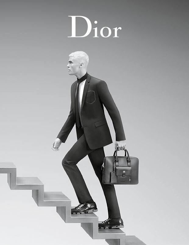 MrDapperDave's tweet photo. Step up or go Homme with @Dior. https://t.co/8ETO90phu0 #Dapperdaily #menswear https://t.co/qz4Wb8EcPw
