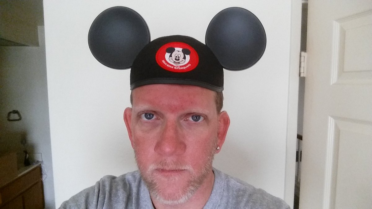 LeatherJock08's tweet photo. #ShareYourEars #HongKongDisneyland #classicears https://t.co/4Vol0SWejX
