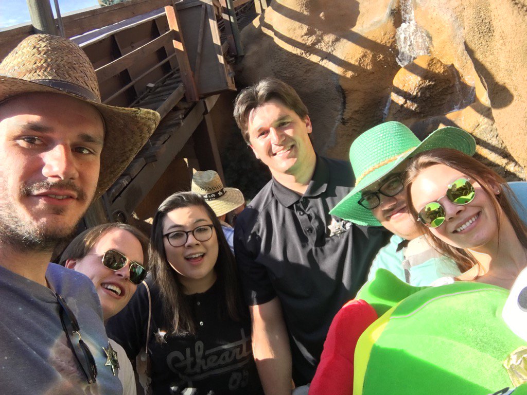 cooperhefner's tweet image. When you take Monday off so you and the team can enjoy Knotts Berry Farm #Hop #ExtendedWeekend