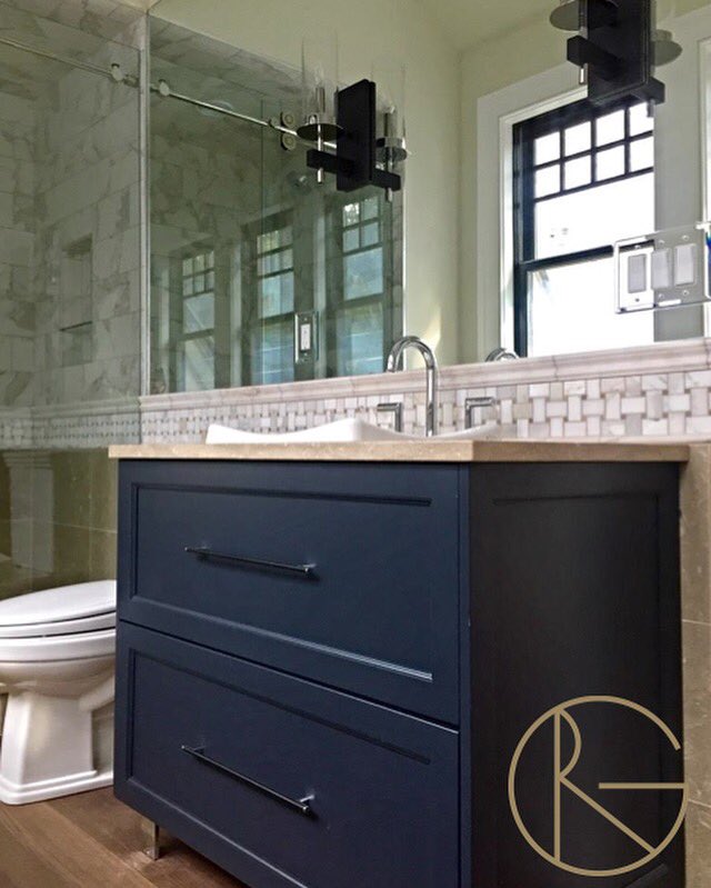 ReginaGarciaDes's tweet image. When all the pieces of the puzzle come together 😍#bathdesign #fossilstone #peacoat #calacuttamarble