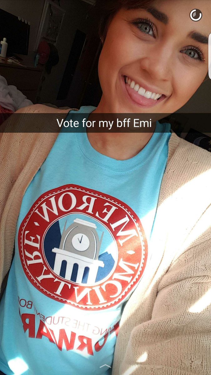 KAy_TIEmyshoes's tweet photo. If this isn't support idk what is #Vote4emi #vote4pedro https://t.co/7YZxqBow5j