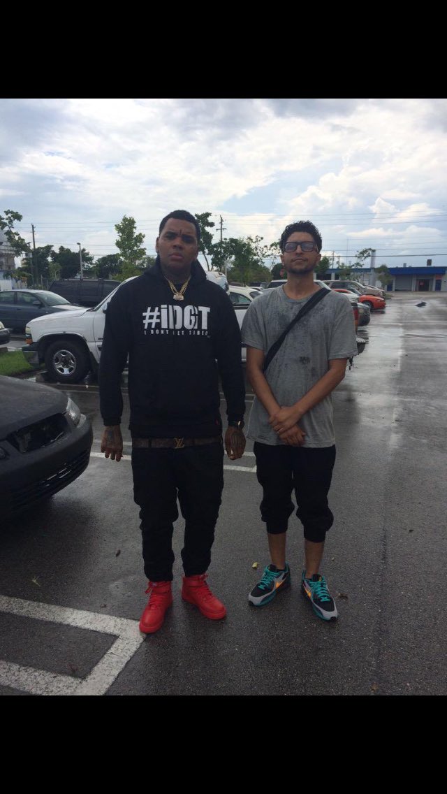 AdamManassara's tweet photo. TWO OF THE REALEST NIGGAZ YOU WILL EVER SEE IN 1 PIC TOGETHER..   👳🏾
#BWA  
#IDGT  
#ISLAHALBUM https://t.co/IJhukmIH7m