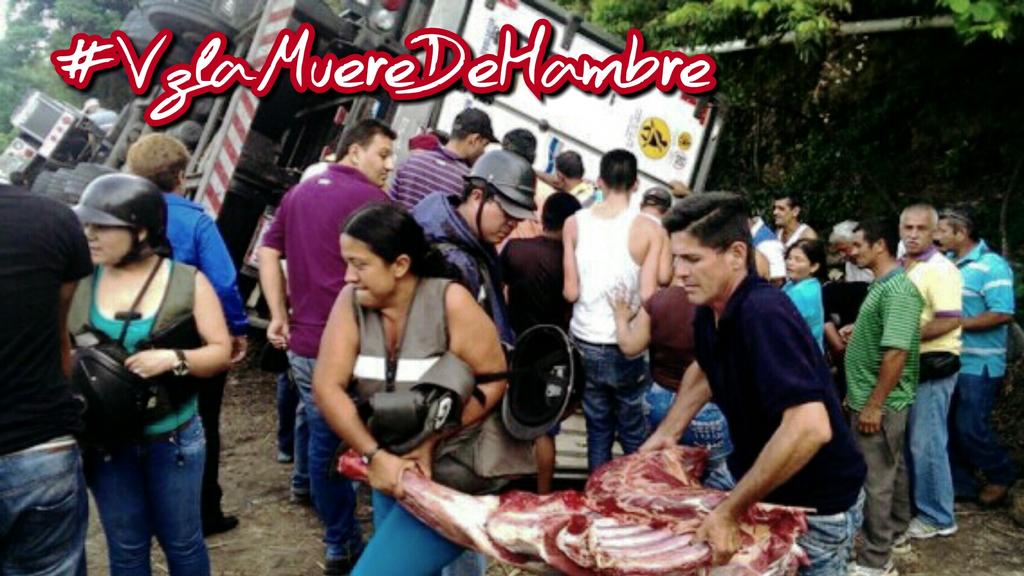 Garcareinaldo's tweet photo. Mientras Maduro habla PAJA Y MAS PAJA #VzlaMuereDeHambre con estos "Precios " Justos" https://t.co/eCEXtpBQf5