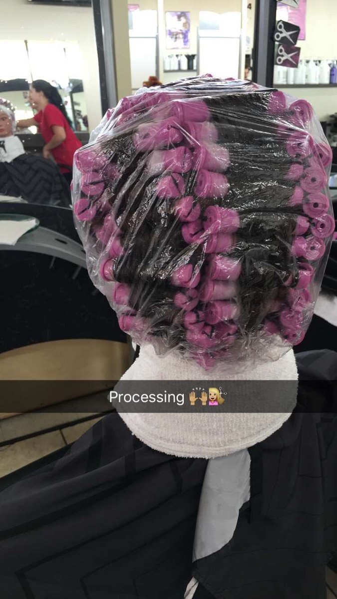 brooke_beautycv's tweet photo. Finally rolled & processed a perm today! 🙌🏽💇🏼😍 #the6505 #cosmo1 https://t.co/fyc2ekYKWX