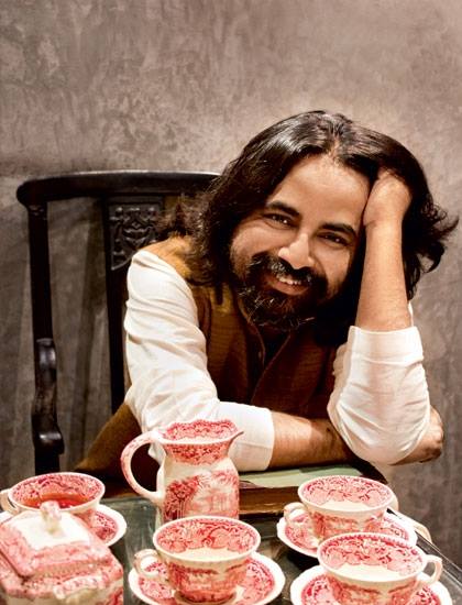 Happy Birthday to the most inspiring man of Indian fashion Sabyasachi Mukherjee #sabyasachi with love from Bridelan