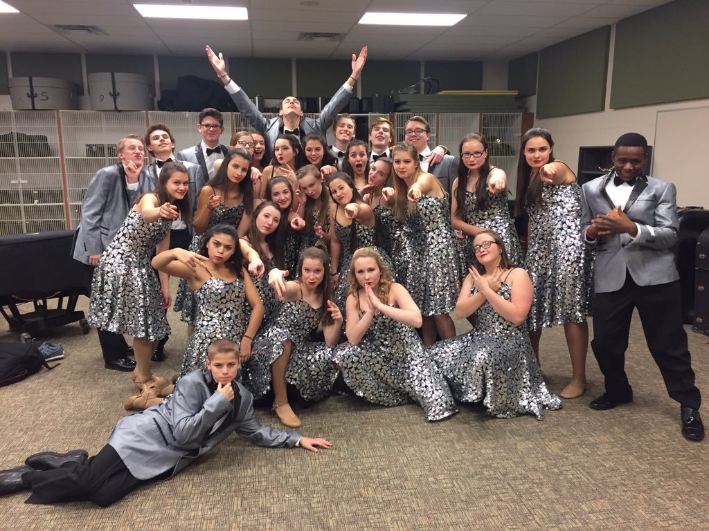 bridgettcriss's tweet photo. TICKET TO BROADWAY IS THIS SATURDAY AT 7 PM! TICKETS ARE $15 COME SEE US JAZZ IT UP #TTB #GOMIM 🤗❣🎶 ⭐️ https://t.co/g4hH0ax0qn