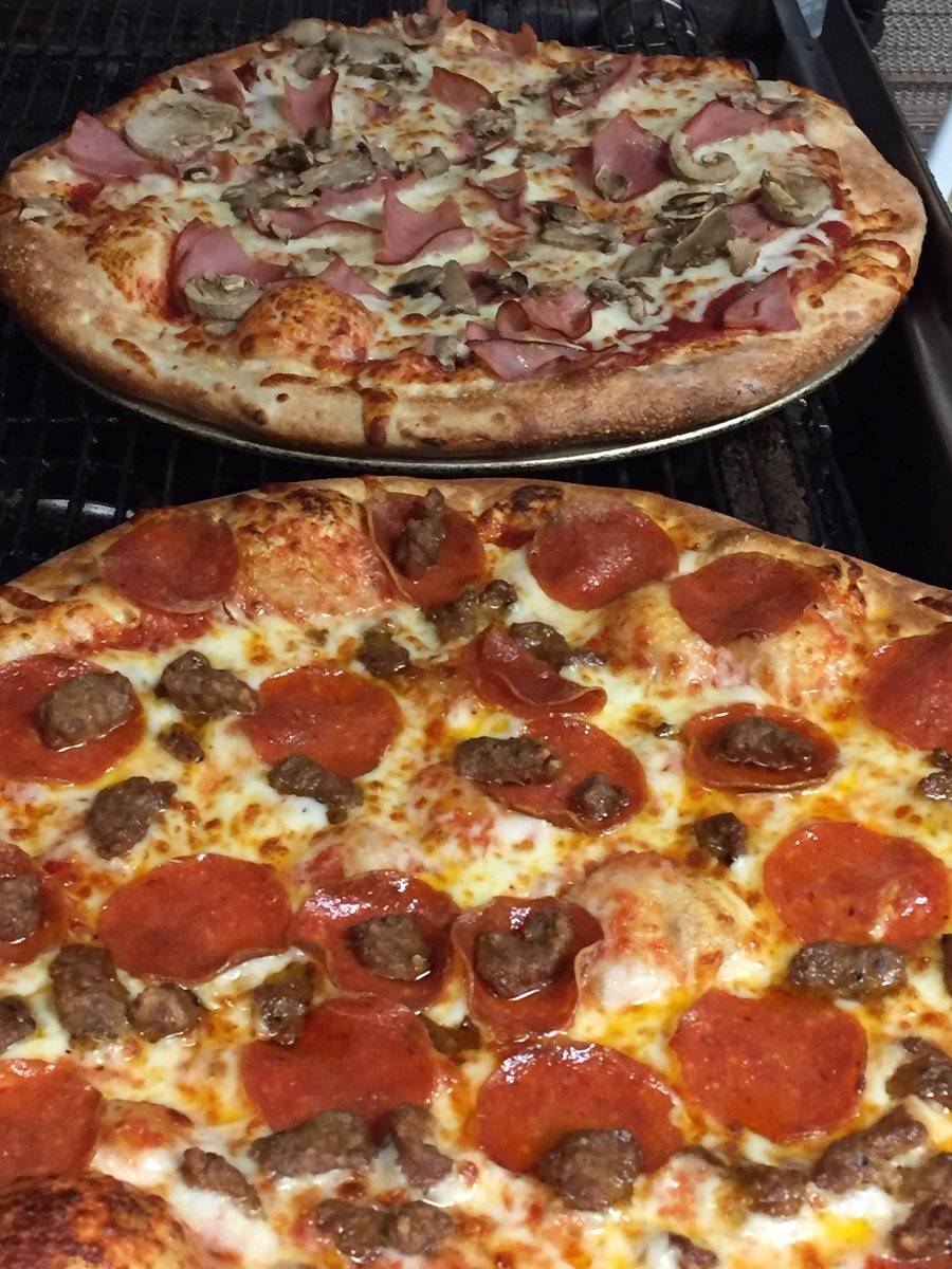 bcpizza1's tweet photo. Two medium three topping pizzas and breadsticks just $10.95!  Call 526-2424 to order yours! https://t.co/atupGchPf9