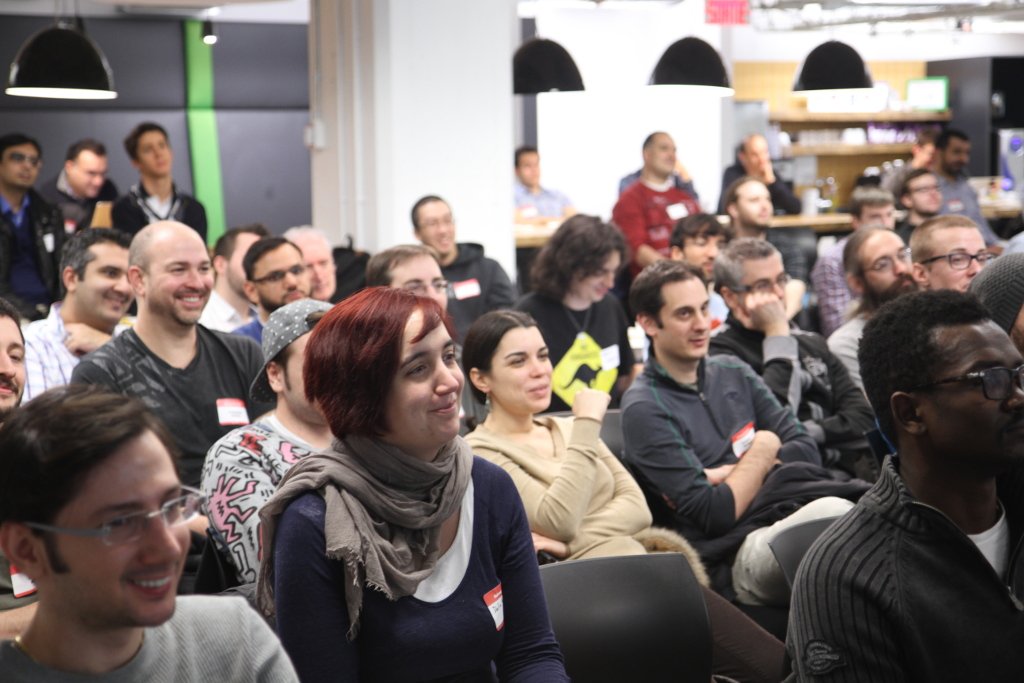 GolangMontreal's tweet image. The room is packed at #gomtl-01 !