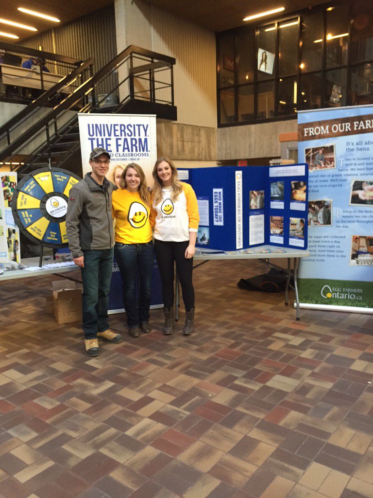 UoG Poultry Club (@uogpoultryclub) on Twitter photo Our club members had lots of fun today talking to <a href="/uofg/">University of Guelph</a> students about poultry & eggs on campus! #uogfoodtalk Our club members had lots of fun today talking to <a href="/uofg/">University of Guelph</a> students about poultry & eggs on campus! #uogfoodtalk