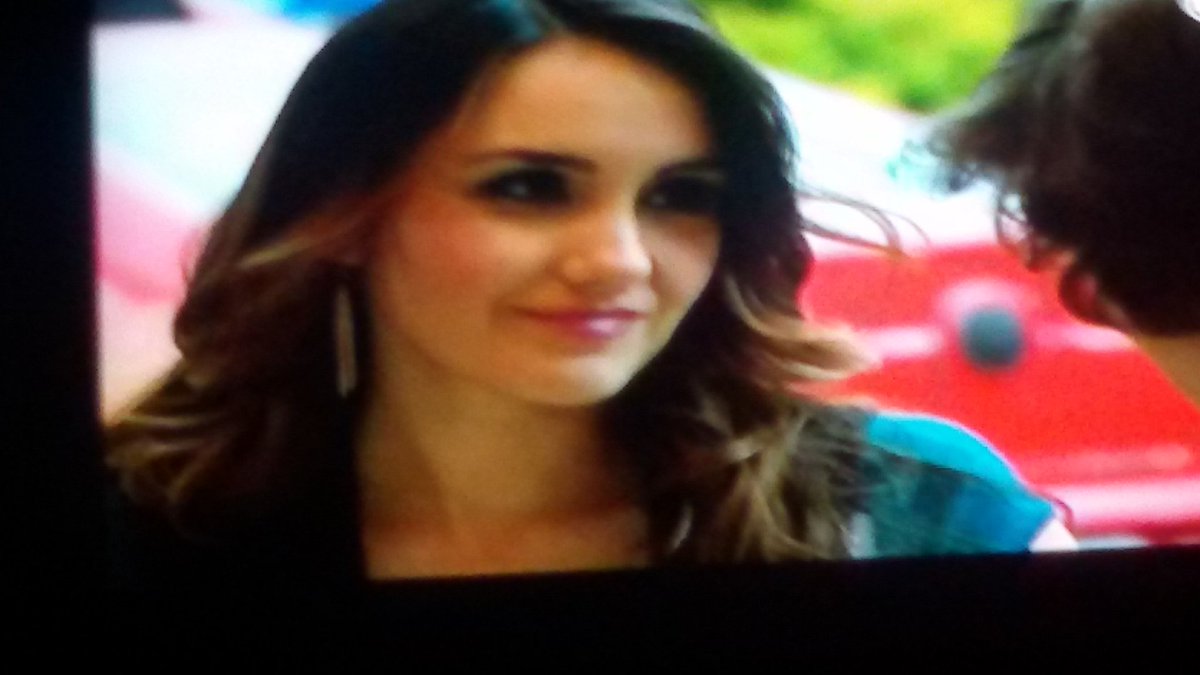 fcoguerraras's tweet photo. @DulceMaria regia siempre. Pegada viendote,espero verte en mas novelas Dul  #CorazonQueMiente https://t.co/SSyLI6P3Fo