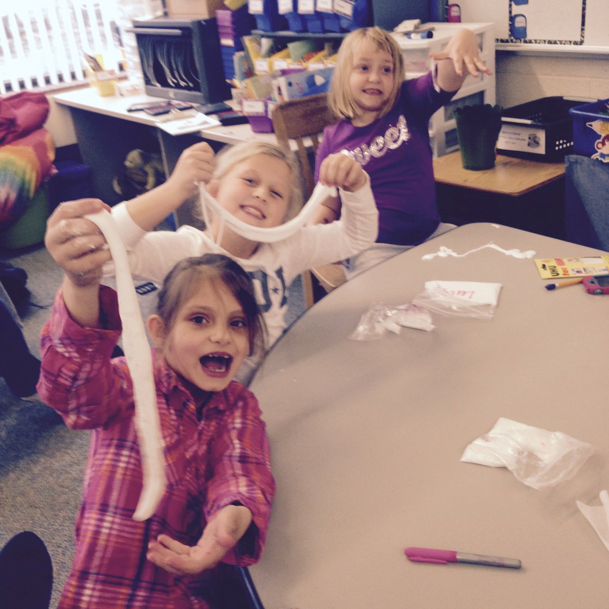 lhsully's tweet photo. I teach to watch the "light bulb" go on and their joy in learning. #chataps #whyiteach https://t.co/3gUaKsTAw0