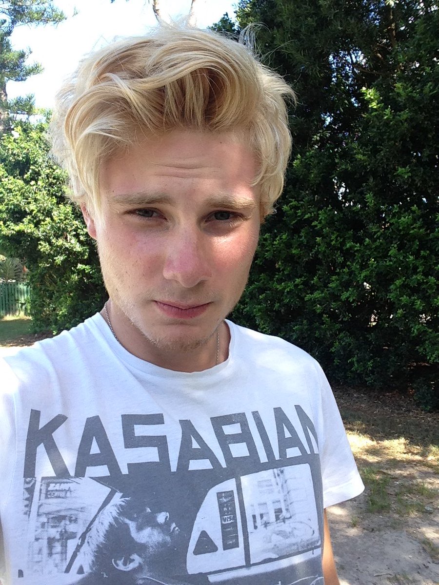 _CallumPreston's tweet photo. What is happening #IDontReallyKnow #FiltersCantHelpMeThisTime https://t.co/jtHpJ79CpR