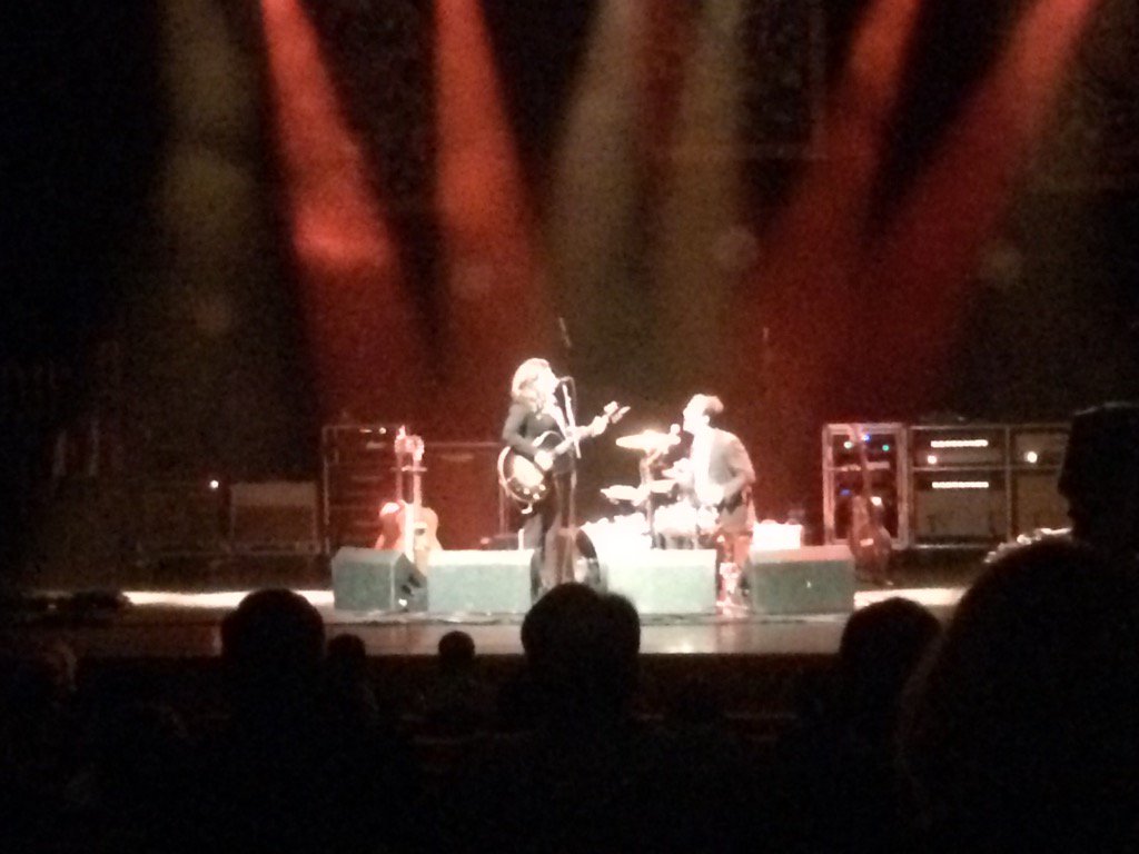 BillDeVille's tweet photo. its @shovelsandrope @NorthropUMN , charming, as always! https://t.co/jzKskExsLl