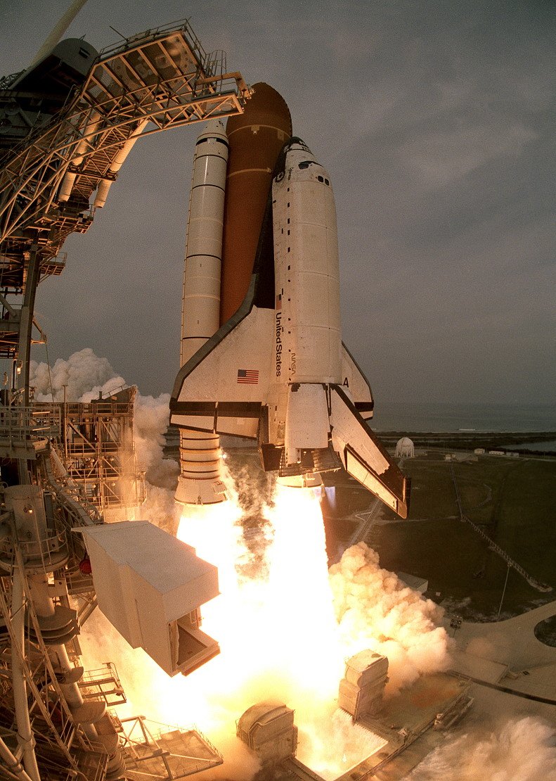 ThrowbackSpace's tweet photo. Today in 1996, Space Shuttle Columbia launched on STS-75 with the Tethered Satellite System (TSS-1R). https://t.co/LWaerlfdJW