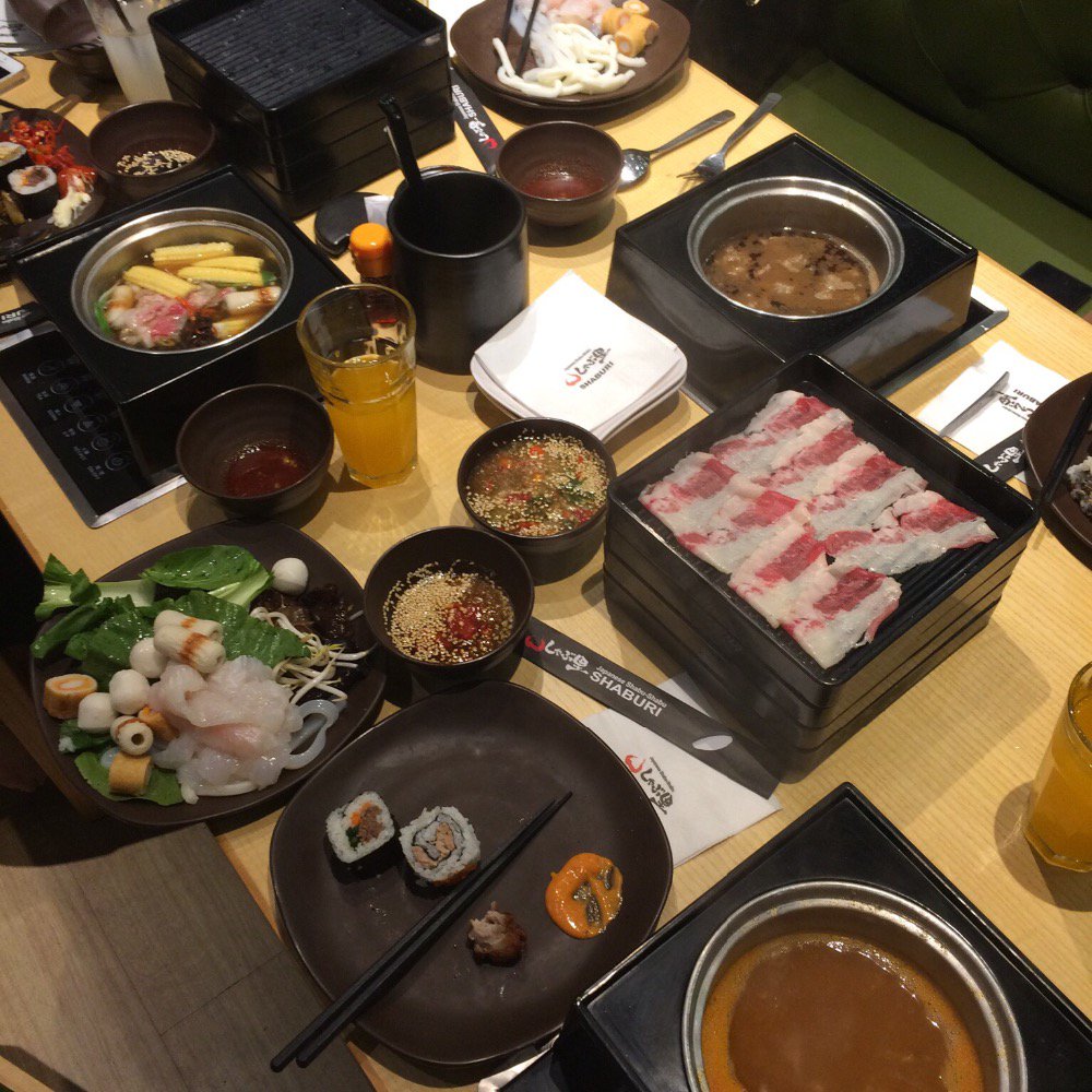 NSumantyo's tweet photo. #latepost #shaburi https://t.co/4vi0GgfVjy