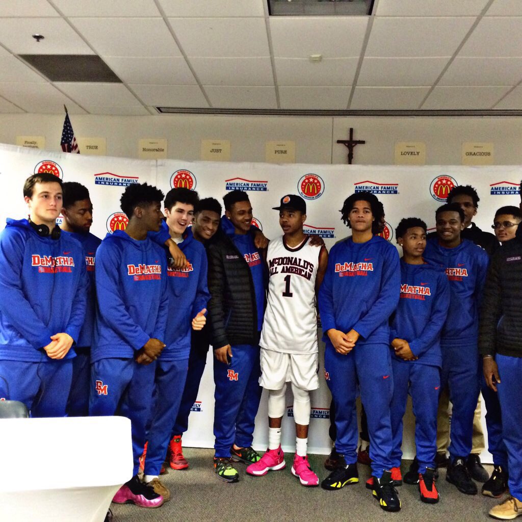 MarkelleF's tweet photo. Love my team 💯 had a great season 😬 https://t.co/IEJsBNEBZo