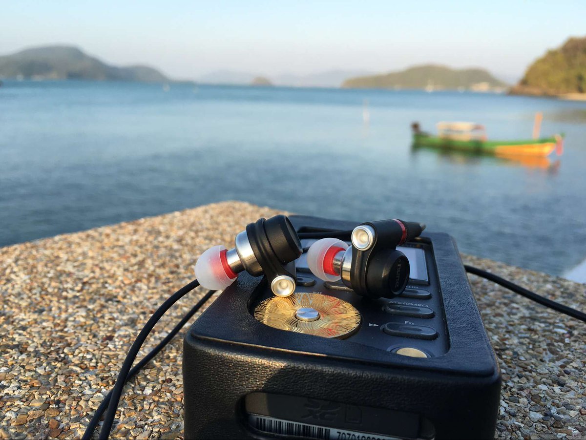 Josephwu77's tweet photo. travel with the music.

#dunu #dn2002 #headphone #4driver https://t.co/TGMMLDIoPv