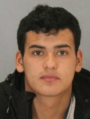 JUSTICE4PETER's tweet photo. WANTED!  Eswin Mejia for motor vehicle homicide- Omaha, NE https://t.co/bN2k1GcIo4 https://t.co/Y937VBlCGR
