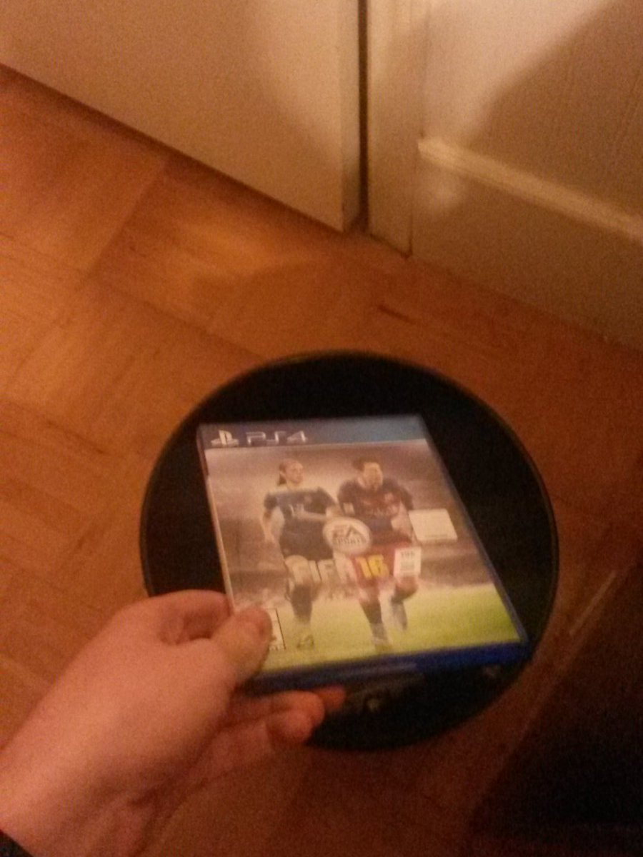 New_Account_Ian's tweet photo. @EASPORTSFIFA when yo servers keep messing up https://t.co/tLUxoRKr3W