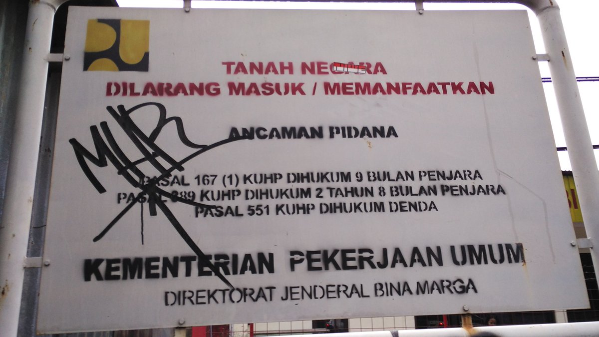 NiweVisual's tweet image. negara punya siapa? #niwevisual #streetart #sticker