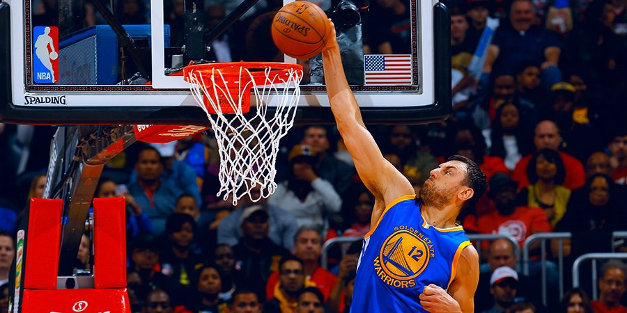 warriors's tweet photo. See how the #Warriors held on to defeat the @ATLHawks for their 50th win of the season » https://t.co/Zu6bvMzKEv https://t.co/Bgj2dsCBIU