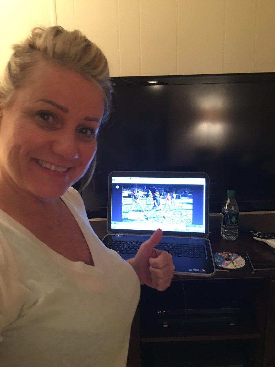 Kelly vicario (vicario_kelly) Twitter