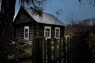 essentialsmag's tweet image. We discovered this lonely Dacha somewhere in Siberia, back in 2013 #essentialsmag#10years