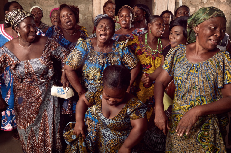 LeMonde_Afrique's tweet photo. Dans quelques instants débutera "Les débats du Monde Afrique" au @quaibranly. Suivez notre hashtag  : #LMAParis2016 https://t.co/PATusWy8TC
