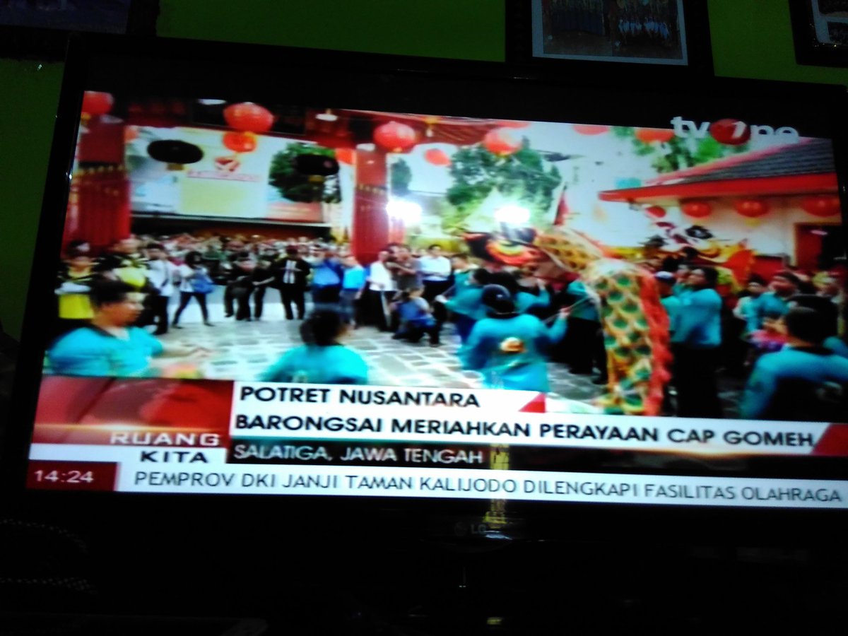 Perayaan Cap Go Meh di <a href="/salatiga/">Salatiga</a> , Jateng di Ruang Kita <a href="/tvOneNews/">tvOnenews</a> cc <a href="/SalatigaUpdate/">Salatiga</a> @infoSALATIGA <a href="/Sala3Nostalgia/">Subarkat Raharjo</a>