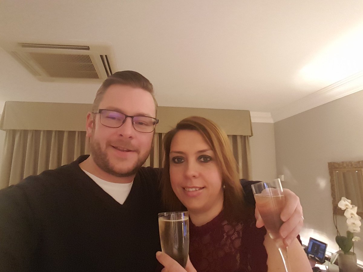Off for dinner last night <a href="/chewtonglen/">Chewton Glen</a> with my wife, thanks so very much @Electrical_Test for a fantastic prize