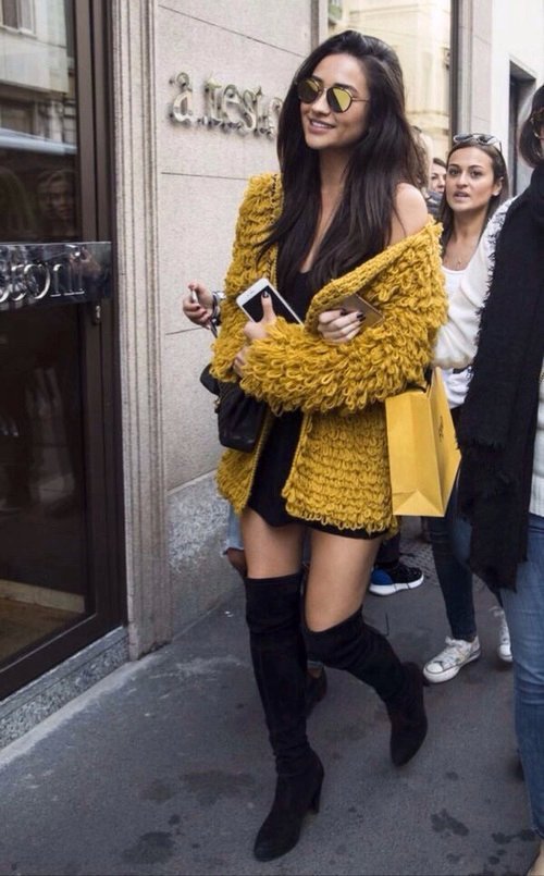 AmeliaADante's tweet photo. Baby don't you leave, don't leave me stuck here in the streets, uh huh https://t.co/tRdOGwzdof