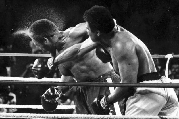 dedak7890's tweet photo. Muhammad Ali saat mengalahkan George Foreman tahun 1974 https://t.co/1Esf4GBJCz