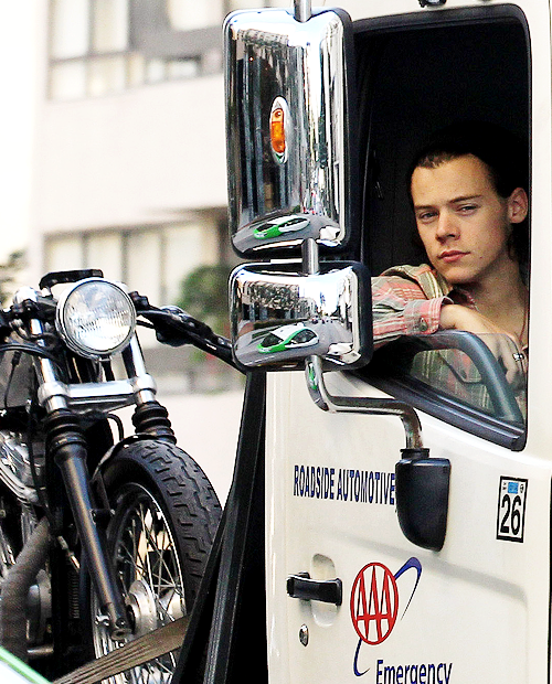 todays1dhistory's tweet image. Today in 2014 - wistful and woebegone