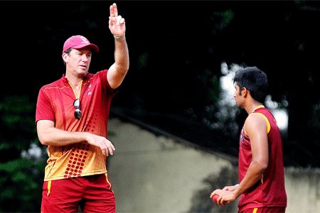 TOISportsNews's tweet photo. #TOIinterview Jasprit Bumrah is a much-improved bowler: @glennmcgrath11
https://t.co/4dw8eX9oTZ https://t.co/6UkxmD2nsh