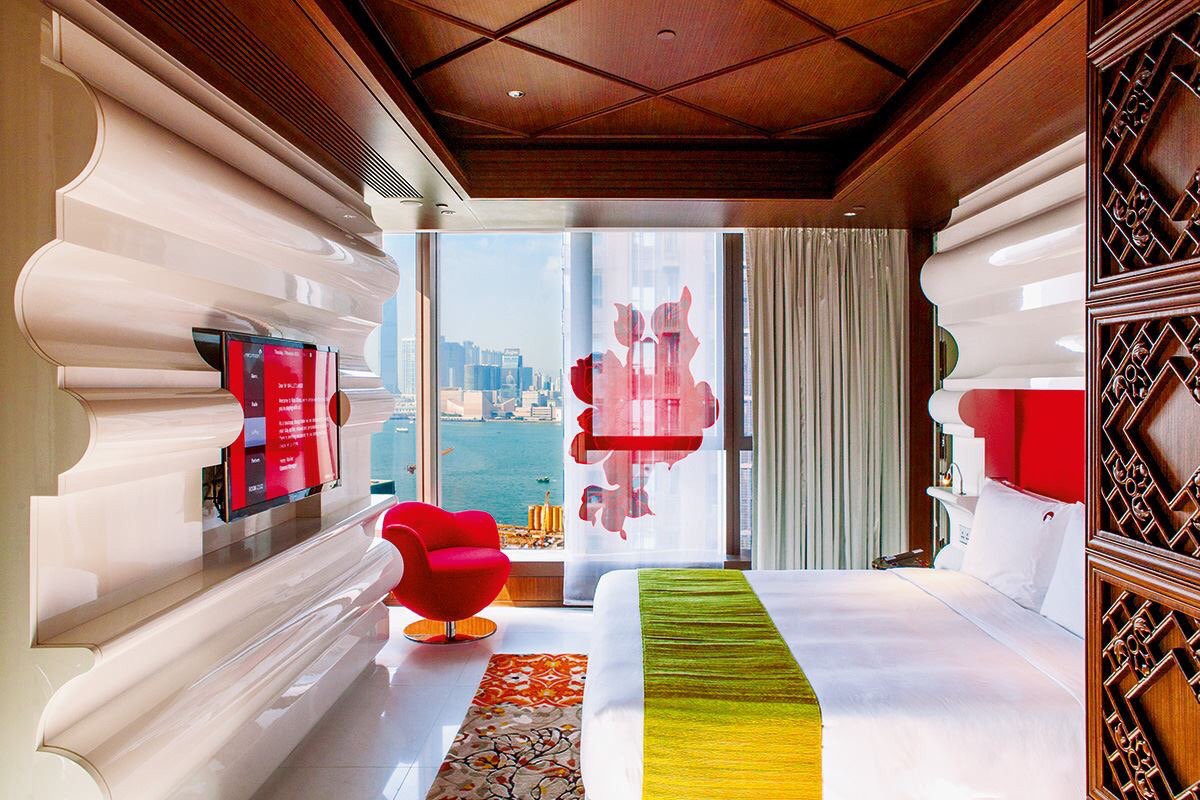 essentialsmag's tweet image. Didn&apos;t Edward Snowden hide out in the sister hotel to this one... Mira Moon HK #essentialsmag#10years