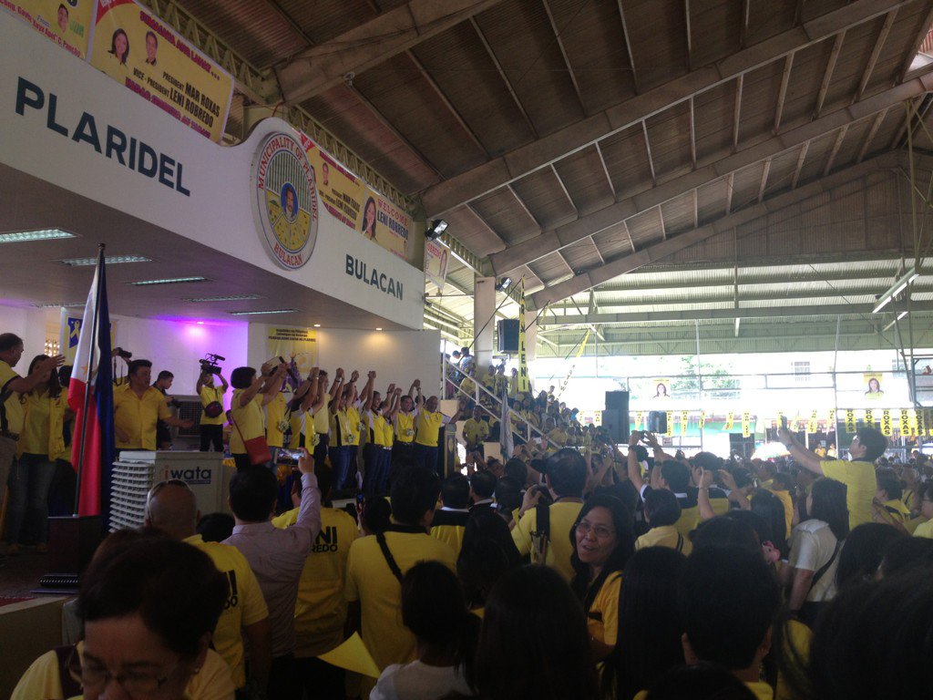 jayruiz_2's tweet photo. Proclamation of administration LP candidates in plaridel, Bulacan https://t.co/BJ2iAmXhYt