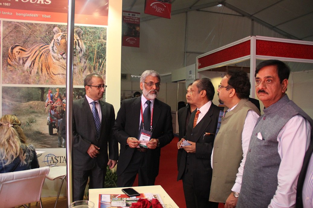 uptourismgov's tweet photo. Mr. S.K. Jaiswal, President- UPHRA, interacting with different tour operators at #UPTM16. https://t.co/UO3Sim3M6s