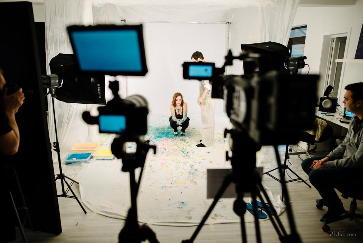 Julianechleide's tweet photo. Tournage du clip hier ! À découvrir bientôt. @Iboustudio #julianechleide #clip #tournage #lememeciel https://t.co/hIAAdVKJ6w