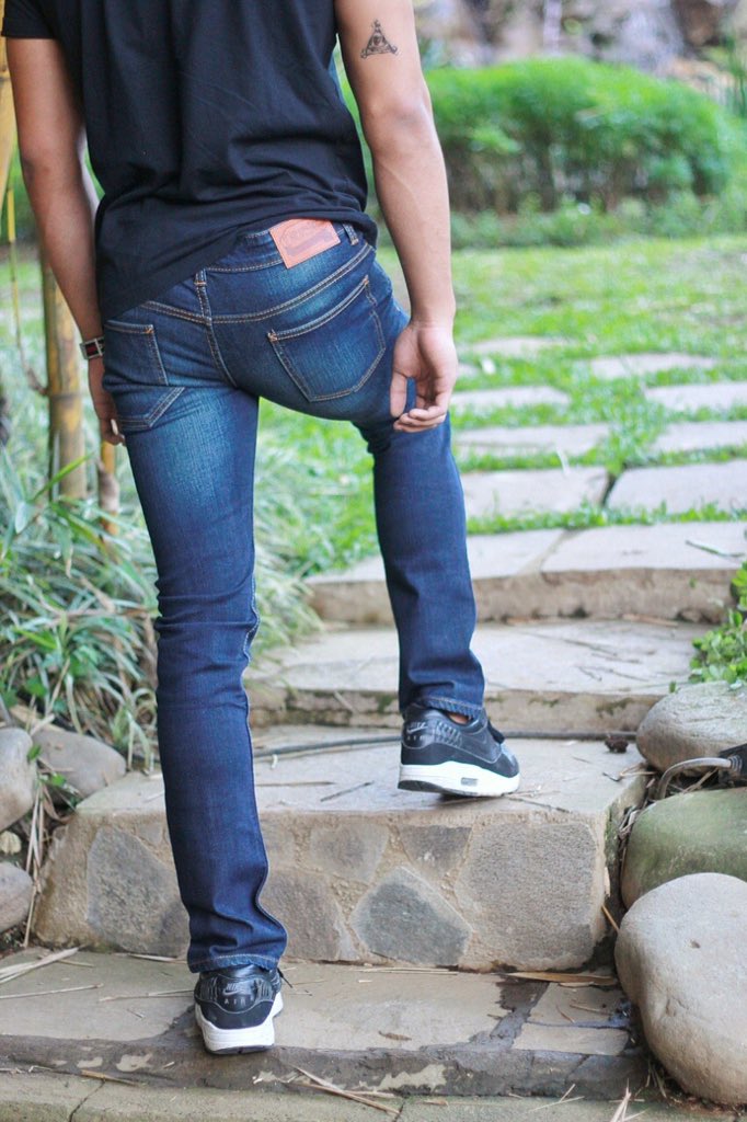 What a perfect jeans! Grab this "HOATZIN" IDR 225k | Size 28,30,32,34,36 | SMS ORDER +6281223846661