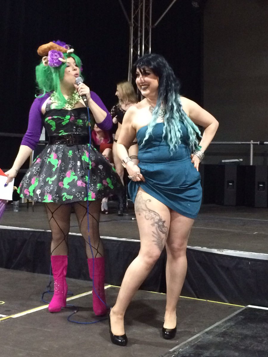 LamourLeMonde's tweet photo. Good morning another photo from last weekends #ladyinkuk #tattooed #burlesque lass with @MurielLavender amazing host https://t.co/mPz2Zrfhub