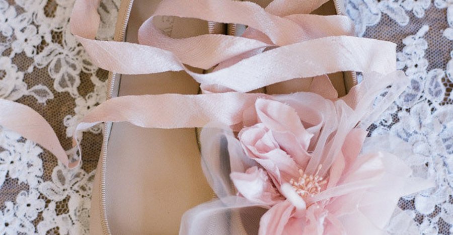 tryCapsule's tweet photo. Sweet + Stylish Flats for the Comfort Loving Bride https://t.co/OMt0fsAVzN #capsule https://t.co/uem7E65Wja