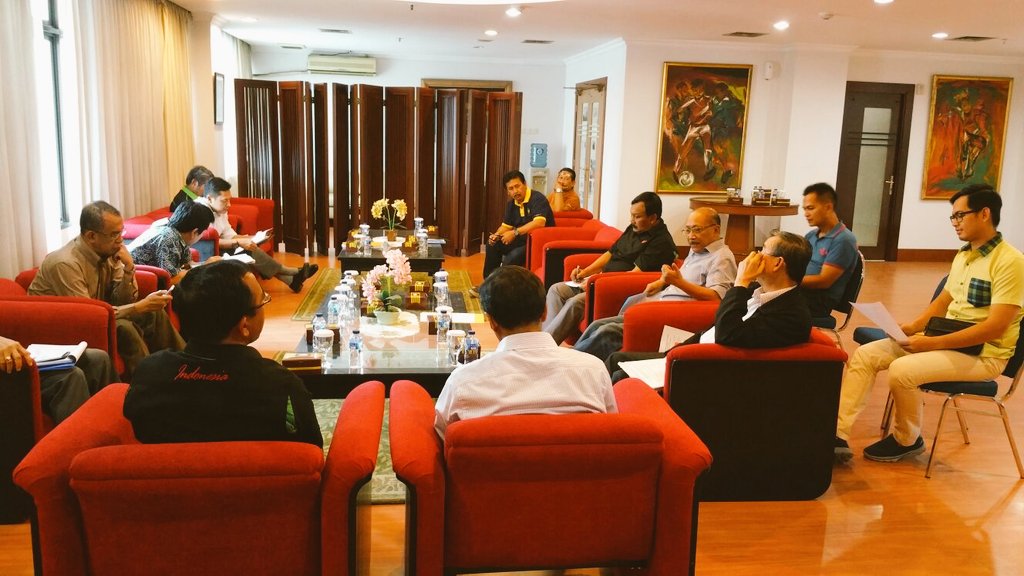 TimTransisi9's tweet photo. Rapat koordinasi untuk pelaksanaan Pra PON di jawa barat di gedung @koni pusat cc @KEMENPORA_RI https://t.co/b72N9C8SUz