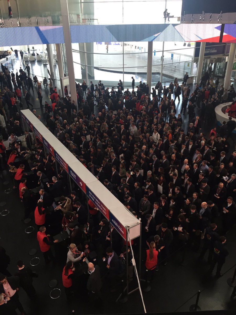 SVerification's tweet photo. Grindarna öppnar på MWC och System Verification är först på plats. #MobileWorldCongress2016 https://t.co/et1kvfMLVN