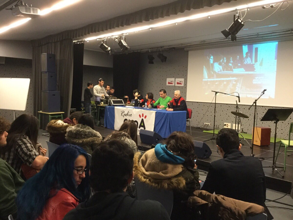 CIFP_PONFERRADA's tweet photo. @PRADAATOPE padrino de primer@s #tituladosCIFP participa vía telefónica en @radiocima1 con @CIFPponferrada #cimaCIFP https://t.co/C5FuFtxMYJ
