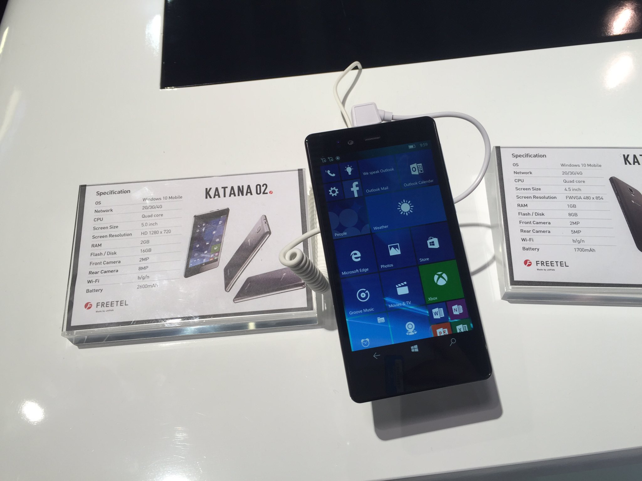 Rafe Blandford Freetel Japanese Manufacturer Showing Off A Range Of Devices Including Win Kantana Android Samurai At Mwc16 T Co V3tfolnack